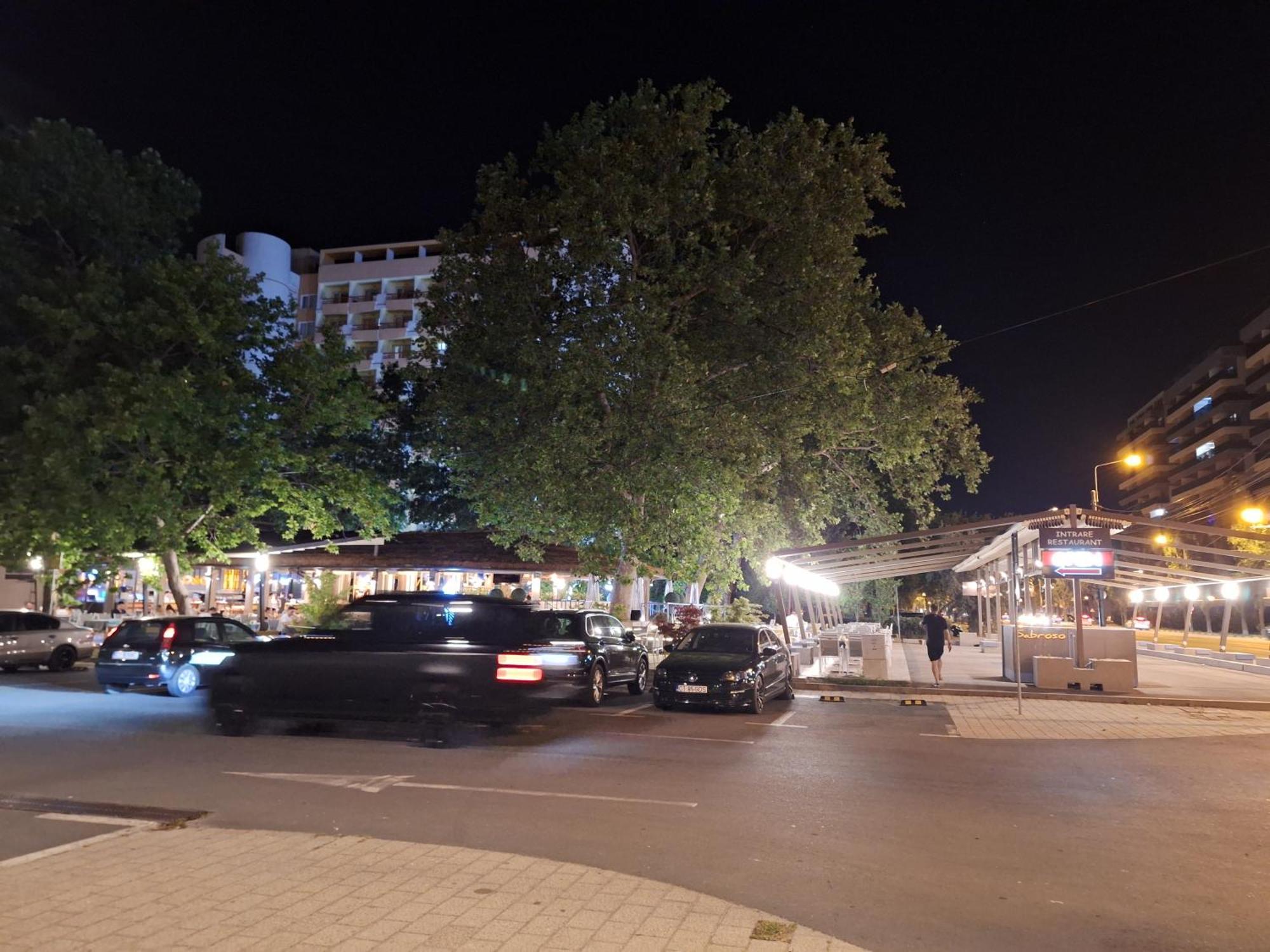 Elysse Sunrise Apartment Mamaia Exterior photo